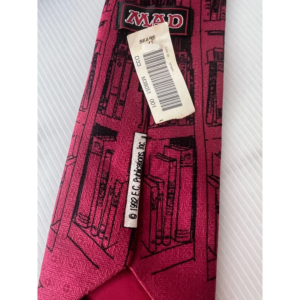 Vintage 1992 MAD Magazine Alfred E Neuman‎ Silk Tie Red Burgundy Camera NWT 90s